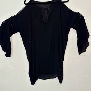 Aakaa Black Cold Shoulder Lightweight Tunic